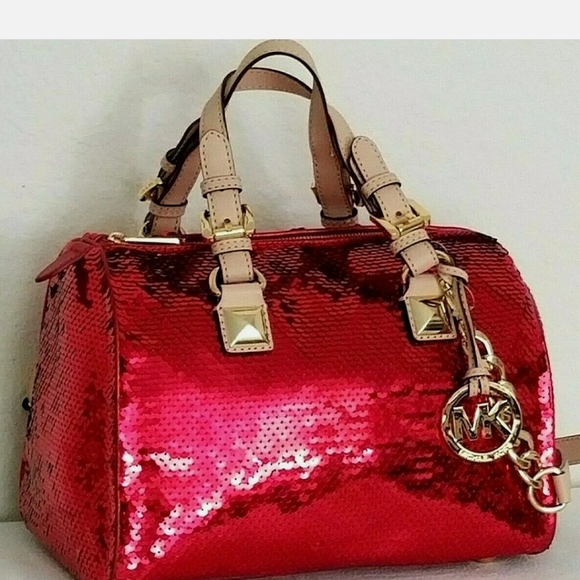 Out with the boring; in with the humor! Read on . . . 👜👚👠👛💍 - Picture 10 of 16